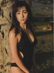 浅川梨奈：从偶像到演员的华丽蜕变