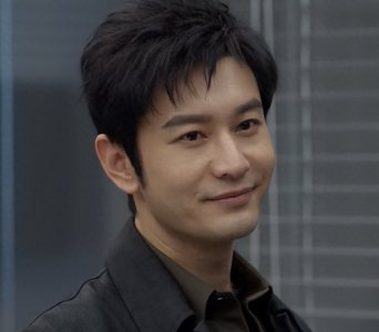 ​《玫瑰之战》黄晓明演得不错，也不油腻，但感情线实在是太狗血了