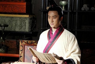 ​楚王无法生育，黄歇将怀孕的妻子送给了他，为此诞生一成语