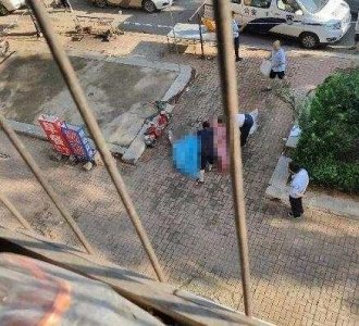 ​大连一男子被邻居捅伤，最终不治身亡