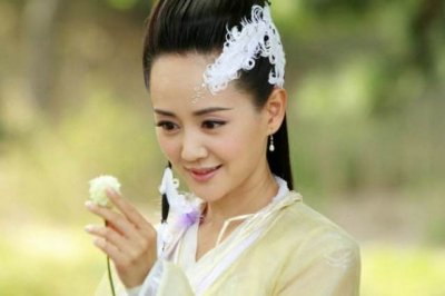 ​长得漂亮，与认识3天的二婚演员闪婚，如今5岁女儿遗传了好基因