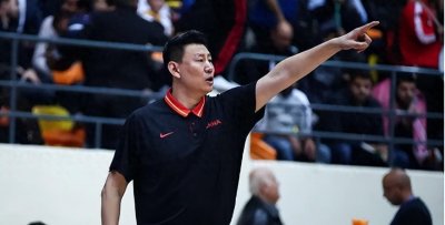 ​男篮名宿李楠：妻子43岁为他生娃，儿子征战CBA，49岁赋闲在家