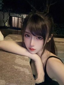 ​美女主播腐团儿，黑色比基尼自拍，身材好顶！