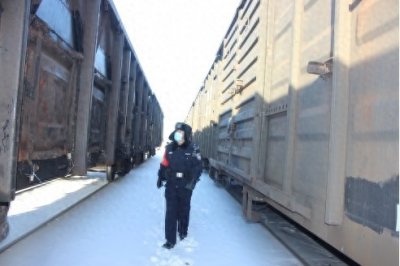 ​哈尔滨铁路公安局海拉尔公安处乌尔旗汗站派出所全力守好平安春运路