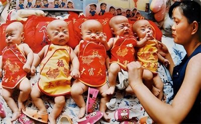 ​2002年河北孕妇拼死生下五胞胎，21年后悔莫及：宁愿一个都不要