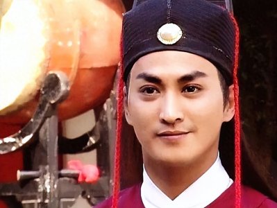 ​初代古装男神何家劲：爱国守法，有情有义，戏里戏外都是大侠