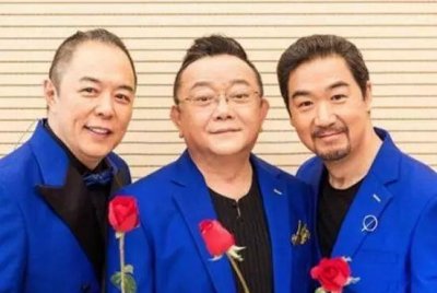 ​看看王刚前妻成方圆，再看王刚现妻，离婚原因令人唏嘘