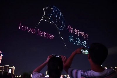 ​南方周末2023新年献词：总有奋不顾身的相信，总要坚韧恒久的勇气