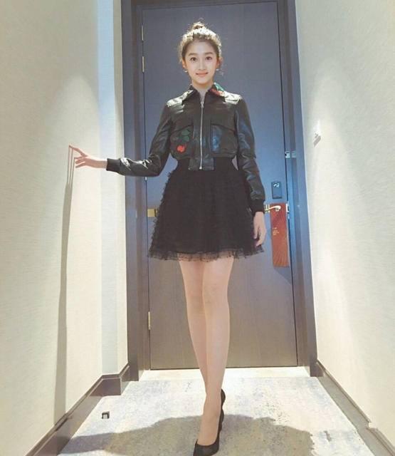 鹿晗学生时代的女友被爆光,网友:比关晓彤好看多了!