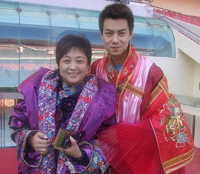 演员傅晶老公是矢野浩二吗(矢野浩二和付晶结婚照) 演员傅晶老公是矢野浩二吗(矢野浩二和付晶结婚照)