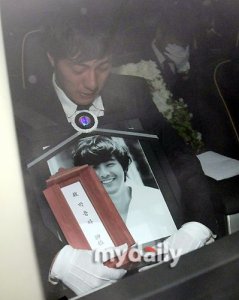 ​朴龙河自杀(朴龙河崔智友)