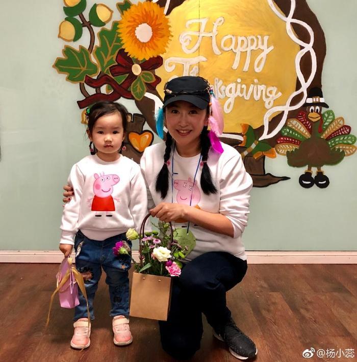 她是唐嫣好友,嫁给大3岁演员,如今39岁被老公宠成少女?