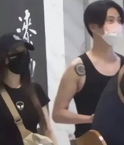 ​43岁李小璐新恋情曝光，亿万富豪暗恋多年，和贾乃亮复合无望！