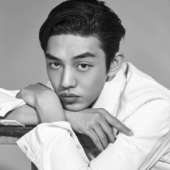 韩星刘亚仁得骨癌近况能活多久?刘亚仁女朋友是谁和宋慧乔好过吗