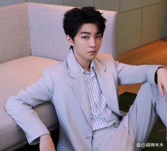 ​曝川渝 W 姓男顶流上海密会女友，王俊凯冲上热搜